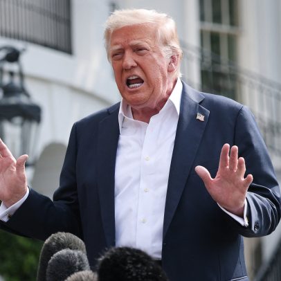 Trump firma acordo de tarifas com a Indonésia, membro do Brics, de 19%