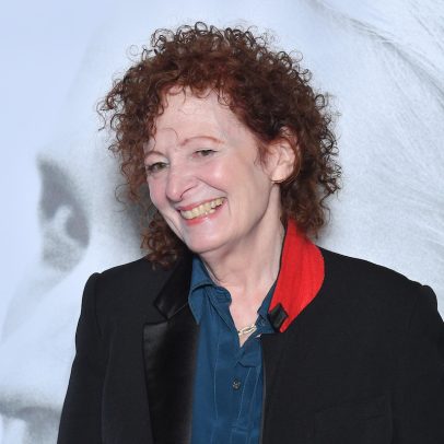 Nan Goldin discute a guerra em Gaza e a importância das vidas humanas em Arles