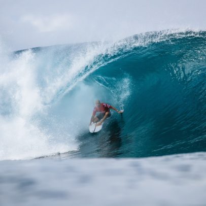 Surfista campeão brilha em evento de surfe na Faria Lima