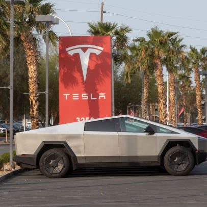 Tesla deve anunciar reunião anual de acionistas antes do prazo final de 13 de outubro