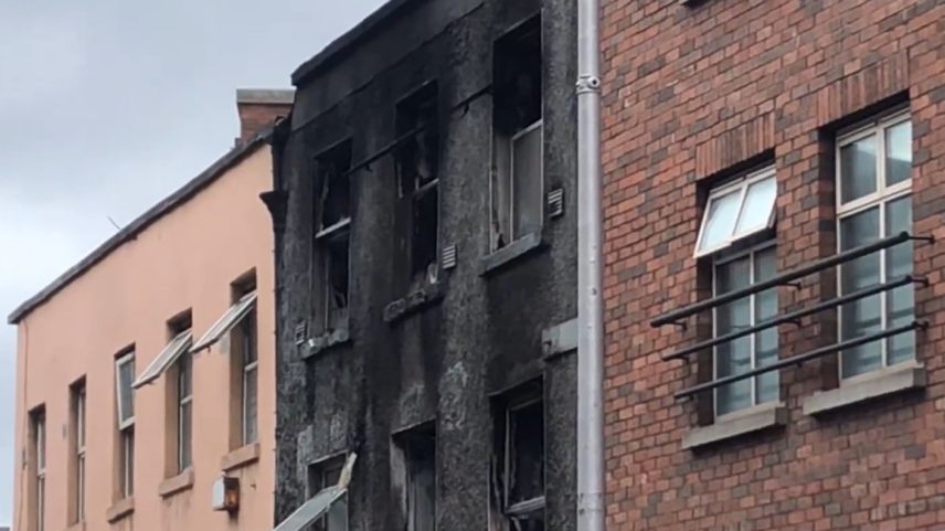 Ailton precisou ser resgatado de incêndio em Dublin (Foto: @padraig_reilly/Reprodução de vídeo/X)