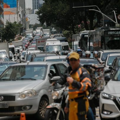 Licenciamento de veículos em SP inicia; confira o calendário e quem deve pagar