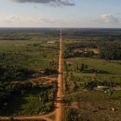 Justiça suspende licença do Ibama para asfaltamento da BR-319 em novo embate político