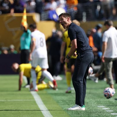 Xabi Alonso destaca importância de aprender com erros para futuras competições