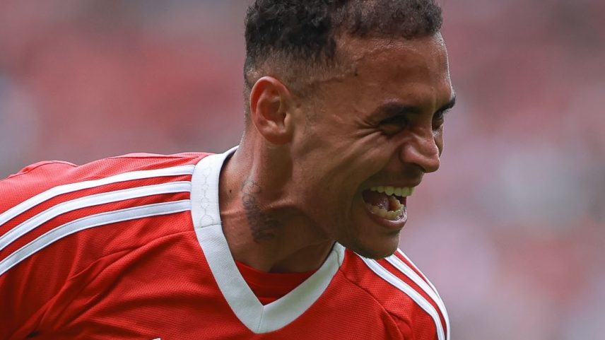 Alan Patrick comemora gol marcado pelo Internacional contra o Ceará no Brasileirão (Foto: Maxi Franzoi/AGIF)
