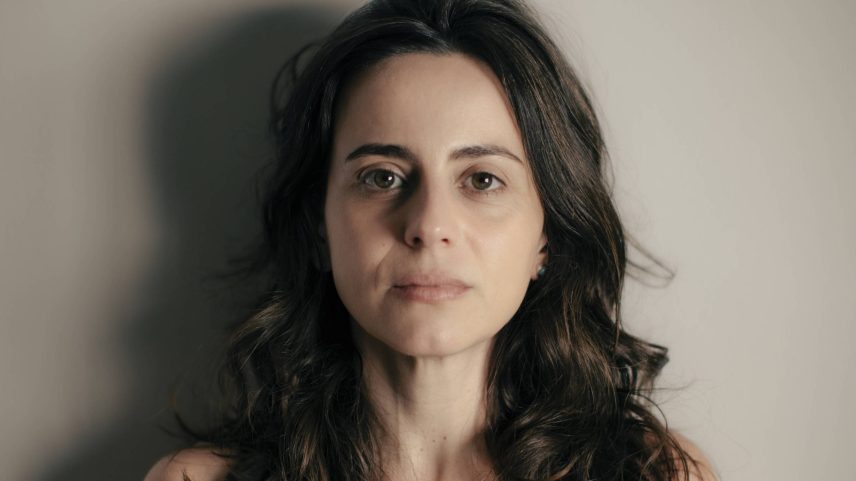 Julia Codo, autora de 'Caderno de Ossos' (Foto: Renato Parada/Divulgação)