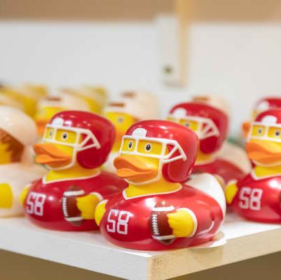 Lojas de patinhos de borracha em Londres superam desafios econômicos e comerciais