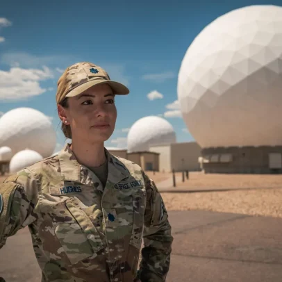 BBC tem acesso exclusivo a base dos EUA que rastreia ataques de mísseis globais