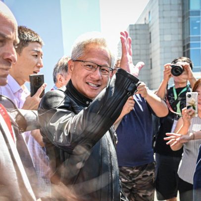 Jensen Huang se torna ícone na China após trajetória de lavador de pratos a CEO