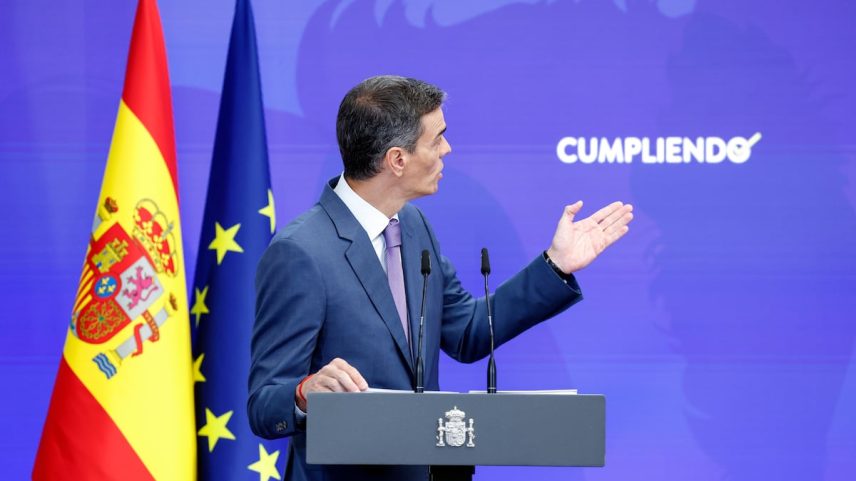 Rueda de prensa do presidente do Governo, Pedro Sánchez, para fazer um balanço do curso político, no Palácio de La Moncloa. (Foto: Samuel Sánchez)