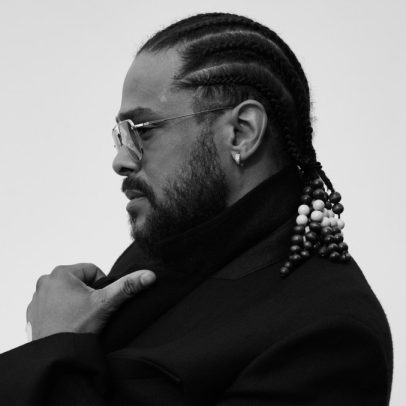Maxwell inicia nova residência musical em cruzeiro com 'Silent Serenade'