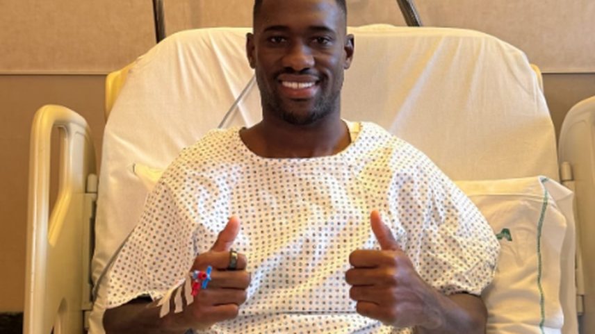 Bastos comemorou sucesso da cirurgia no joelho esquerdo em post nas redes sociais — Foto: Reprodução