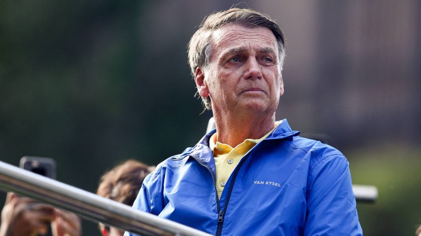Ex-presidente Jair Bolsonaro (PL) em manifestação na avenida Paulista (Foto: Jean Carniel/Reuters)