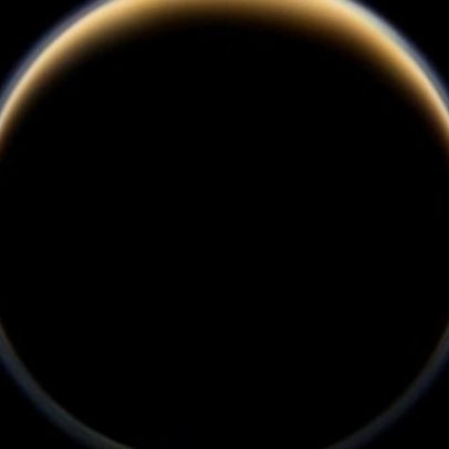 Eclipse de Titã sobre Saturno será visível da Terra; veja como observar