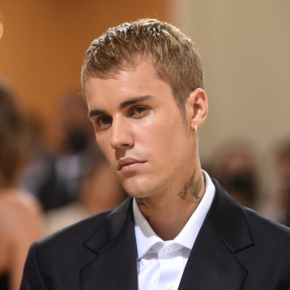 Justin Bieber lança disco surpresa com 20 faixas após quatro anos sem novidades