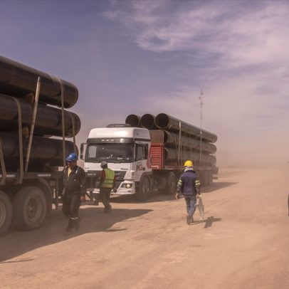 Argentina obtém US$ 2 bilhões para financiar oleoduto de Vaca Muerta