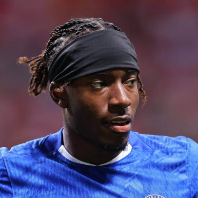 Arsenal anuncia contratação de Noni Madueke junto ao Chelsea por R$ 374,5 milhões