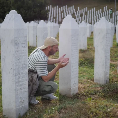 Tensões étnicas persistem 30 anos após massacre de Srebrenica