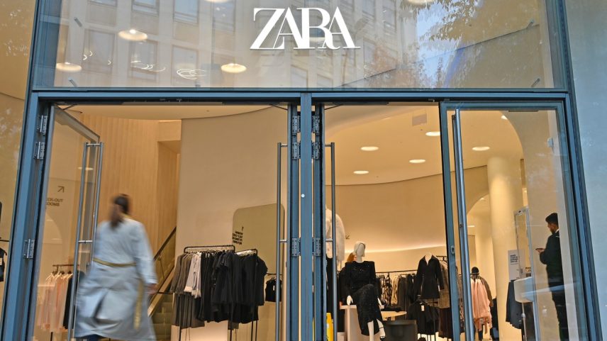 Reposicionamento - Loja da rede em Londres: a ideia agora é atender também clientes em busca de luxo (Foto: John Keeble/Getty Images)