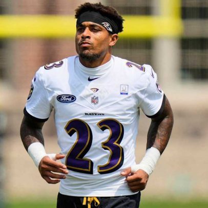 Jaire Alexander se declara apaixonado por Baltimore e celebra retorno a Lamar Jackson