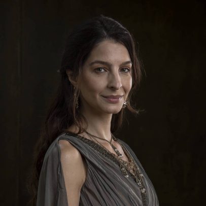 Michelle Batista vive dilema ao abandonar filhos e optar por aborto em novela bíblica