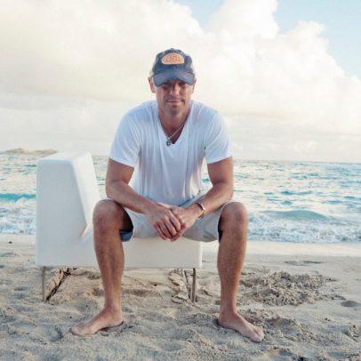 Kenny Chesney e estrelas do country se juntam ao lineup do Farm Aid 40 anos