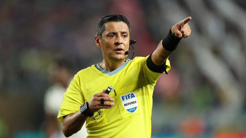 Alireza Faghani será o árbitro da final do Mundial de Clubes da FIFA 2025 (Foto: Dan Mullan/AFP)