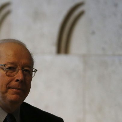 Golpistas usam WhatsApp de ministro aposentado do STF para pedir dinheiro