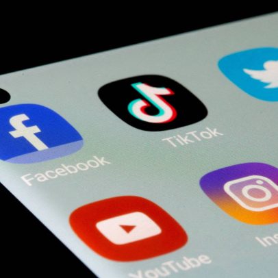 Redes sociais utilizam inteligência artificial para explorar síndrome de Down