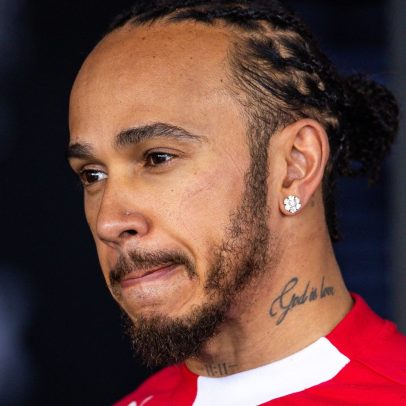 Hamilton lamenta desempenho do carro e critica chamadas da Ferrari