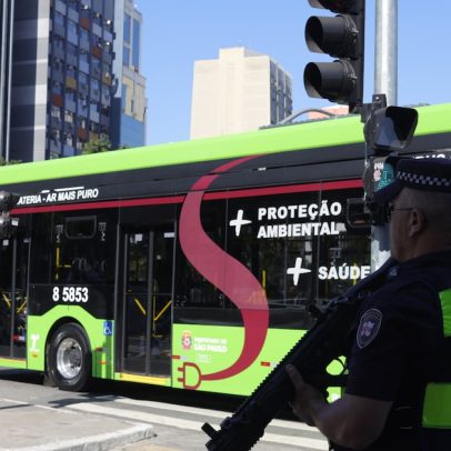 PMs reforçam segurança em ônibus durante onda de ataques em São Paulo