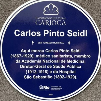 Placa em homenagem ao sanitarista Carlos Seidl é instalada na Tijuca