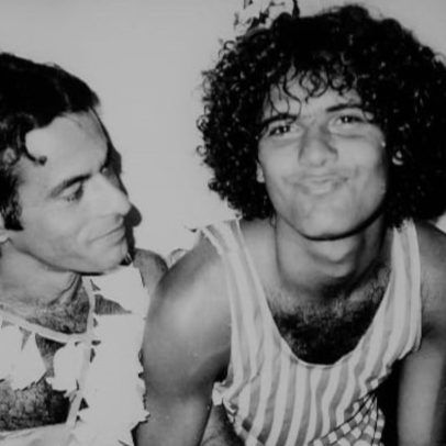 Ney Matogrosso presta homenagem a Cazuza no dia que marca 35 anos de sua morte