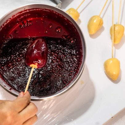 Conselho de odontologia alerta sobre riscos do morango do amor para a saúde bucal