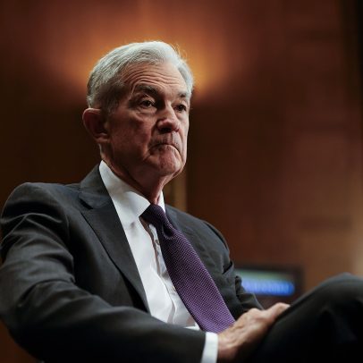 Fed admite que cortes de juros teriam ocorrido sem influência de tarifas comerciais