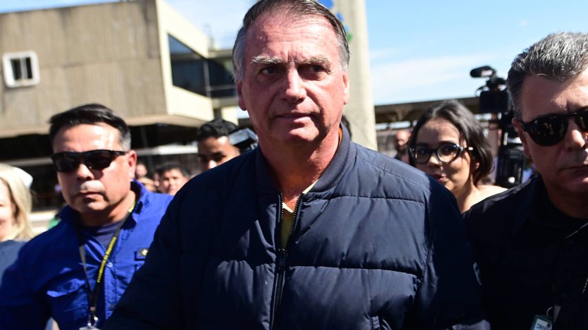 Jair Bolsonaro durante operação contra ele na última sexta-feira (19) (Foto: Reprodução)