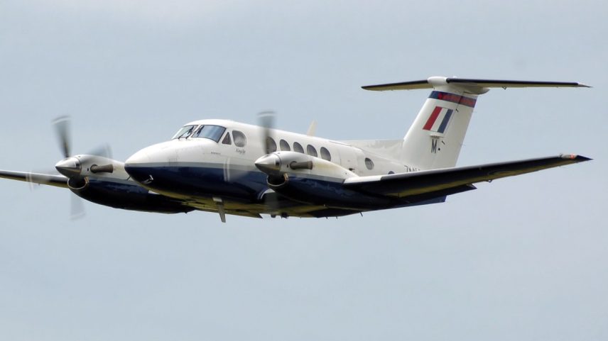A Beechcraft B200 Super King Air é um bimotor turboélice (Foto: Adrian Pingstone/Wikimedia Commons)