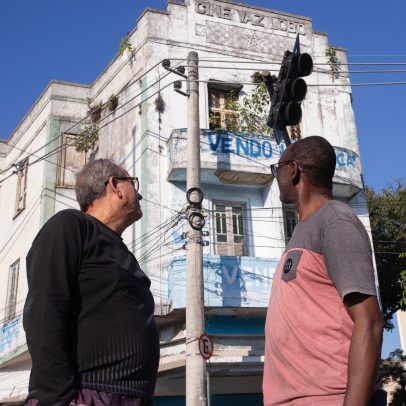 Moradores e pesquisadores reativam antigas salas de cinema no subúrbio carioca