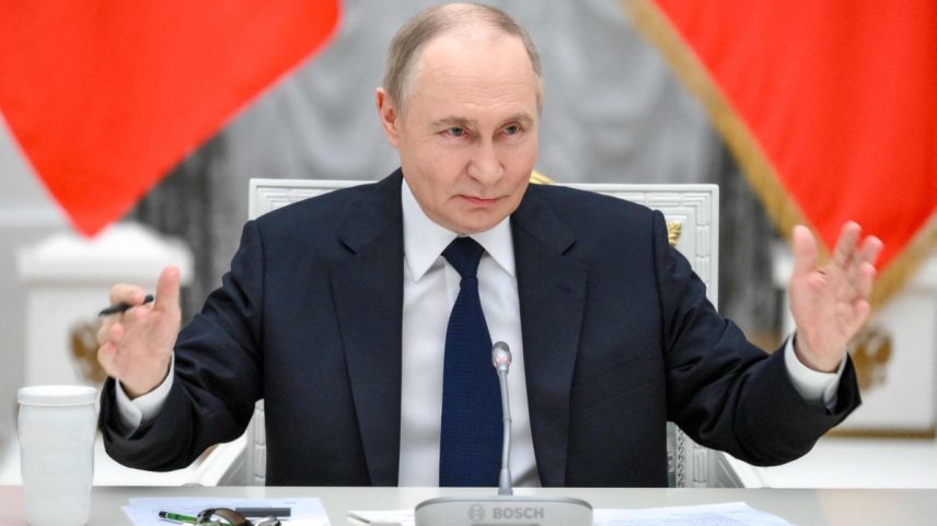 Presidente da Rússia, Vladimir Putin, em reunião com empresários russos no Kremlin (Foto: Grigory Sysoyev/AFP)