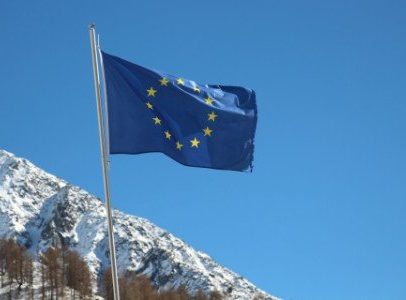 União Europeia e Japão firmam aliança para aumentar competitividade em Tóquio