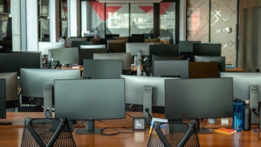 Atualmente, o salário considerado baixo é a principal causa para que funcionários peçam demissão ao redor do mundo, segundo a pesquisa Korn Ferry Workforce 2025. (Foto: Daniel Teixeira/Estadão)