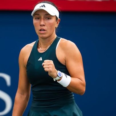 Pegula derrota Sakkari e avança na busca pelo terceiro título consecutivo