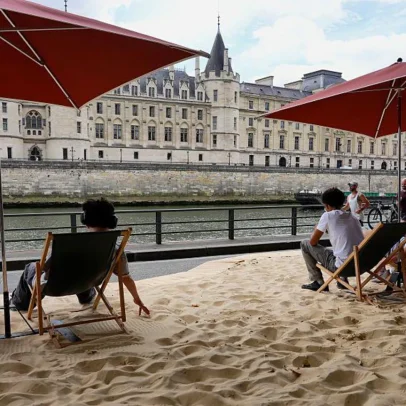 França considera eliminar feriados nacionais para reduzir sua dívida crescente