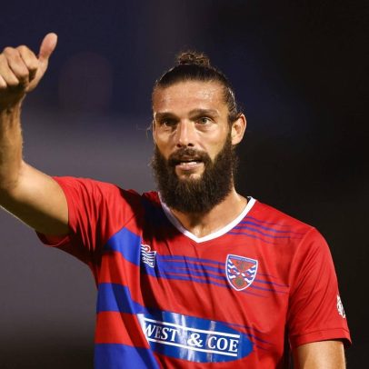 Andy Carroll se junta ao Dagenham & Redbridge para projeto ambicioso no clube