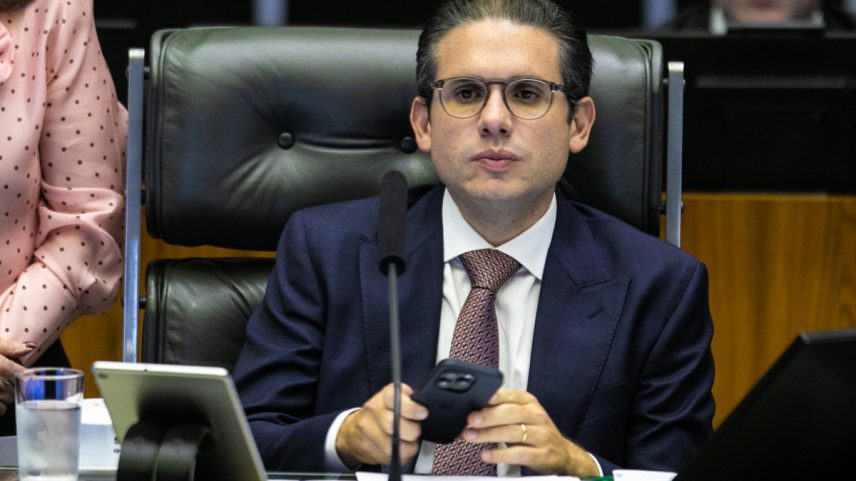 Hugo Motta em sessão na Câmara (Foto: Brenno Carvalho / Agência O Globo)