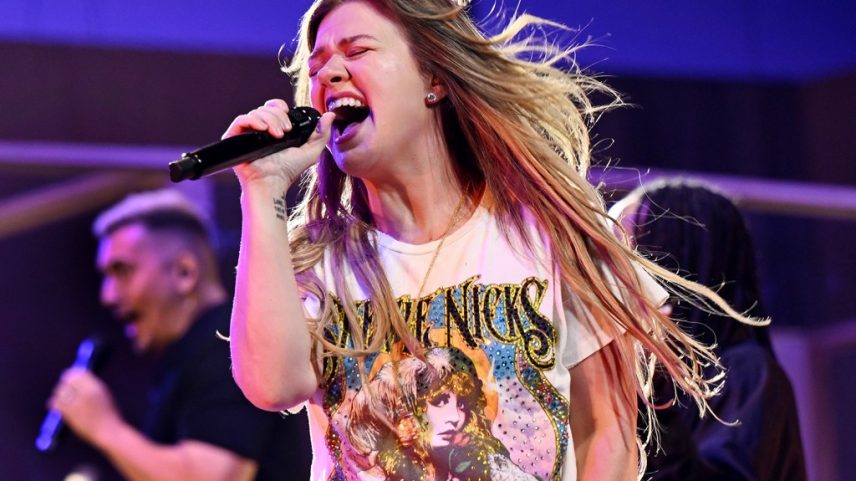 Kellyoke se mudou além de 'The Kelly Clarkson Show' e agora está em Las Vegas para apresentações noturnas em sua residência "Studio Sessions". (Foto: Reprodução)