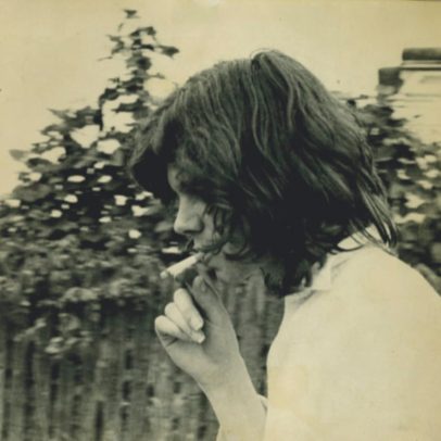 Nick Drake ganha nova luz com reedição de suas obras e legado musical renovado