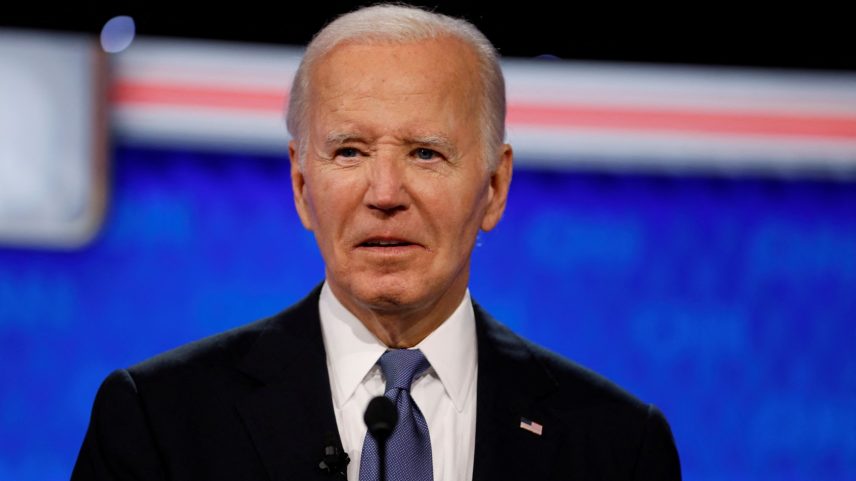 O presidente dos EUA, Joe Biden, participa do primeiro debate presidencial realizado pela CNN em Atlanta, Geórgia, EUA, 27 de junho de 2024. (Foto: REUTERS/Marco Bello)
