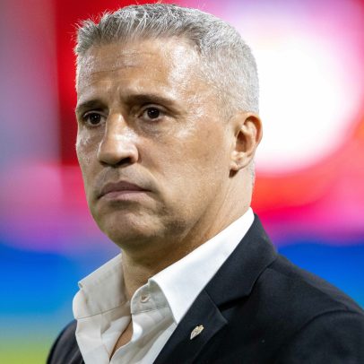 São Paulo mantém confiança em Crespo após empate no segundo jogo da temporada