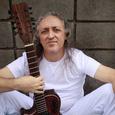 Violeiro de São Paulo apresenta 'Cristalino' e reafirma sua inovação musical